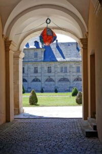 torbogen im kloster ebrach steigerwald