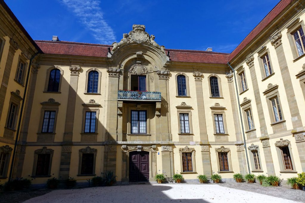 Schloss Hohenberg Schillingsfuerst Landkreis Ansbach Bayern Deutschland Innenhof