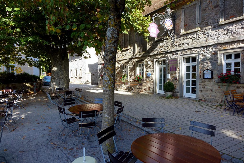 Direkt am Parkplatz von Schloss Schillingsfürst liegt das Schlosscafé