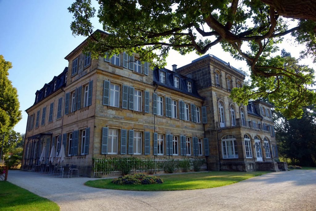 Gartenkunst Museum Schloss Fantaisie Bayreuth Bayern Ansicht vom Park