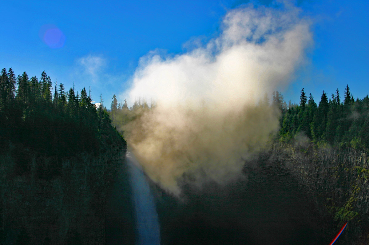 helmcken falls wasserfall wells gray provincial park british columbia