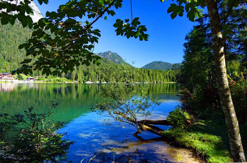 Eines der schönsten Motive im Berchtesgadener Land ist der Hintersee bei Ramsau