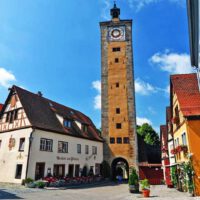 TURMWEG IN ROTHENBURG OB DER TAUBER 2 turmweg rothenburg ob der tauber rundgang eingang burggarten