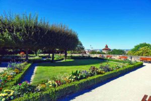 PARKS UND PRIVATE GÄRTEN 4 burggarten kaiserburg nürnberg ausflug sehenswürdigkeiten