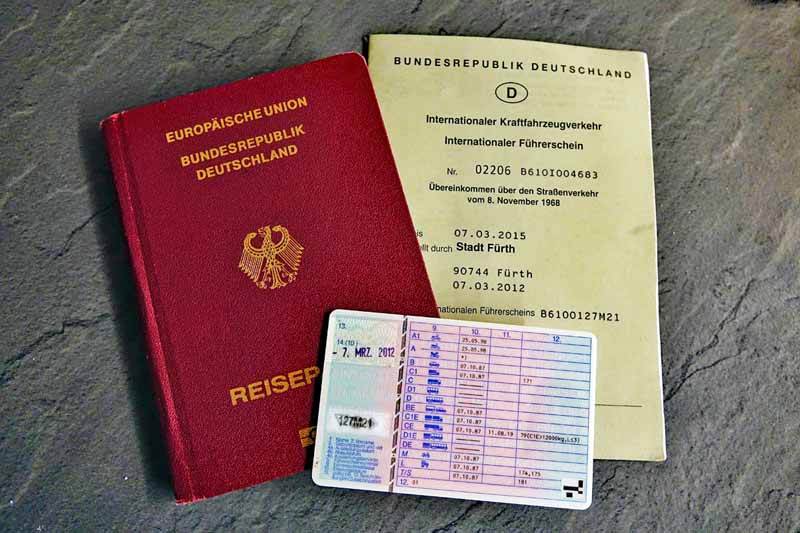 ROADTRIP DURCH EUROPA - Tipps für eine gelungene Reise mit dem Auto 9 roadtrip rundreise europa wissenswertes führerschein