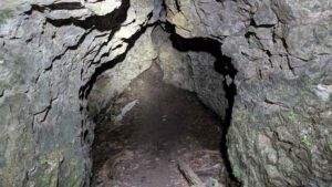 eislöcher fränkische schweiz veldenstein höhle auerhahnweg