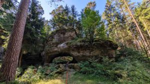 kleiner lochstein auerhahnweg veldenstein fränkische