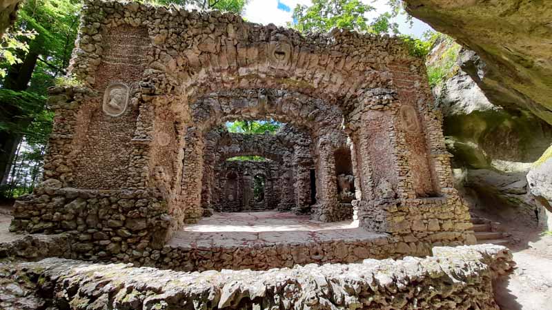 FELSENGARTEN SANSPAREIL 16 sanspareil felsengarten theater ruine höhle
