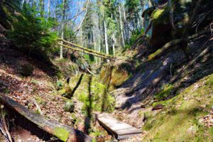 massendorfer schlucht wandern mit kindern abenteuer