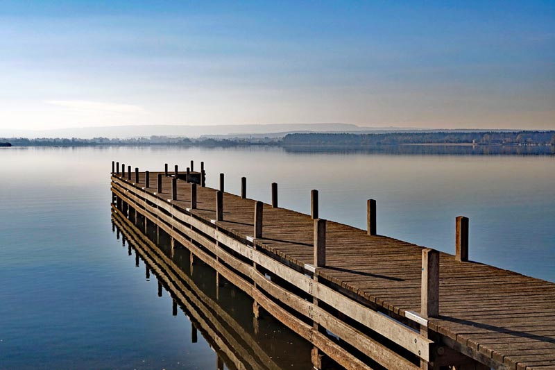 Rundwanderung um den Altmühlsee (Fränkisches Seenland) 10 bootssteg altmühlsee wandern rundweg