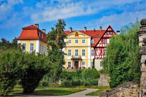garten ansicht wasserschloss rügland mittelfranken