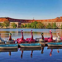 Unterwegs in Nürnbergs grünen Oasen - Volkspark Dutzendteich 33 tretboot volkspark dutzendteich nürnberg