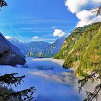 Drei tolle Wanderungen am Königssee - Malerwinkel, Eiskapelle und Fischunkelalm (Berchtesgadener Land) 18 Ausblick Rabenwand auf den Königssee