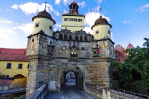 Auf Entdeckertour in der Römerstadt Weißenburg (Mittelfranken) 10 ellinger tor weißenburg römerstadt stadtmauer tor stadttor