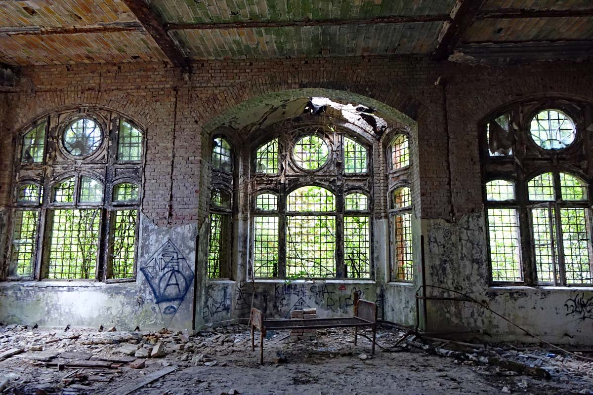 lost places berlin potsdam brandenburg beelitz heilstätten sanatorium kurhaus speisesaal