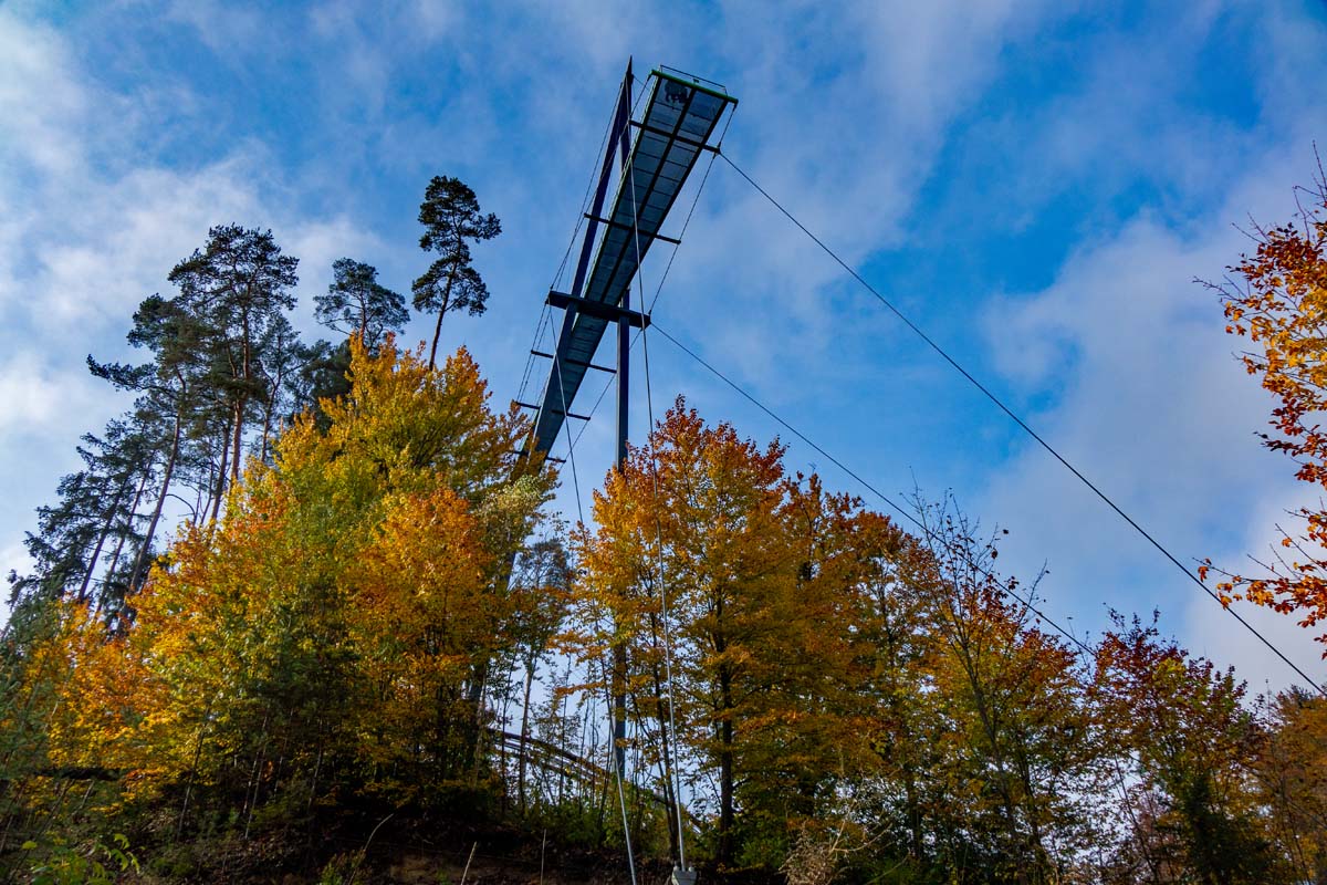 BAUMWIPFELPFADE IN DEUTSCHLAND 14 wandern pottenstein naturpark fraenkische schweiz rundweg skywalk erlebnisfelsen sommerrodelbahn