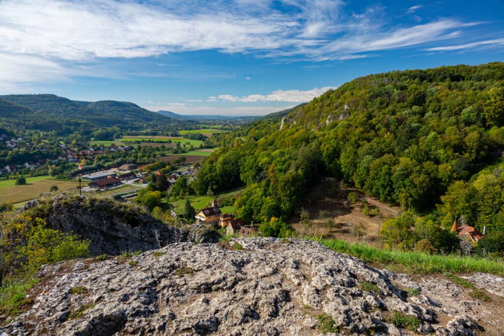 Noch mehr Höhlen und Felsen - Die schönsten Geotope in Oberfranken 6 geotope oberfranken wandern streitburg wiesenttal