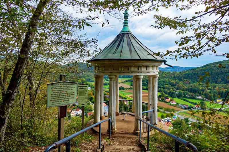 Rundwanderung durch das romantische Wiesenttal - Von der Streitburg zur Binghöhle (Fränkische Schweiz) 15 prinz rupprecht pavillon streitberg fränkische schweiz
