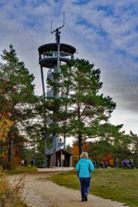 Von der Teufelshöhle zum Hasenloch - Rundwanderung um Pottenstein (Fränkische Schweiz) 11 wanderung pottenstein fränkische schweiz himmelsleiter turm
