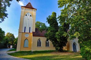 Romantisches Havelland - Rundweg von Ketzin nach Paretz 8 kirche ketzin schloss rundweg havelland