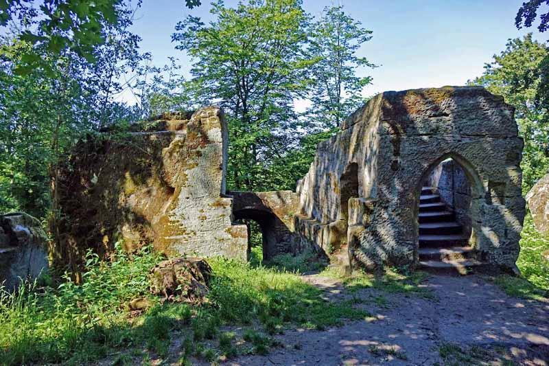 BURGRUINE ROTENHAN (Naturpark Haßberge) 8 geotope in bayern haßberge unterfranken rotenhan burg ruine