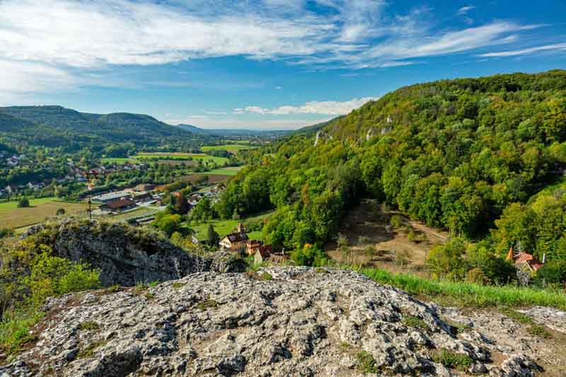 Die schönsten Wanderungen in Oberfranken - Teil 1 29 wanderberge franken streitberg ruine geotop