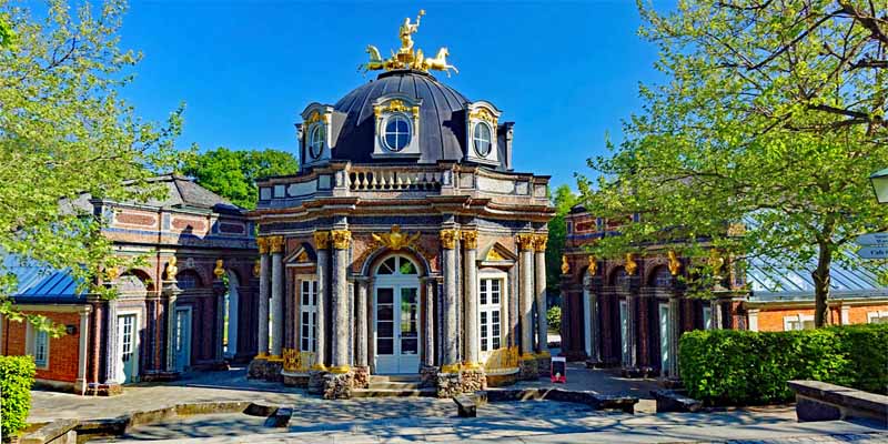 EREMITAGE BAYREUTH - Altes Schloss, Neues Schloss und Hofgarten 2 eremitage bayreuth sonnentempel arkaden schloss park franken bayern