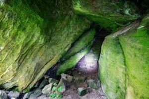 höhle am tränenfelsen lichtenstein haßberge sagenpfad