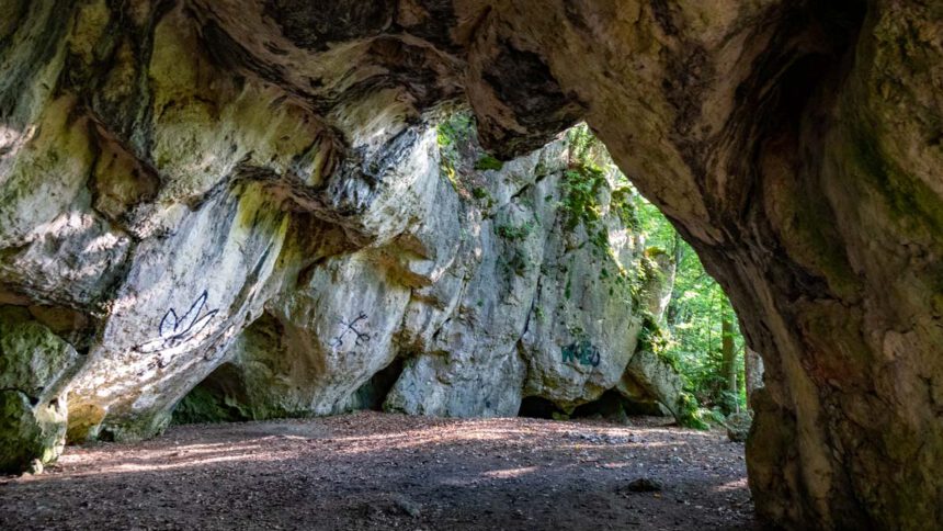hohllochberg höhle kraftorte velburg oberpfalz