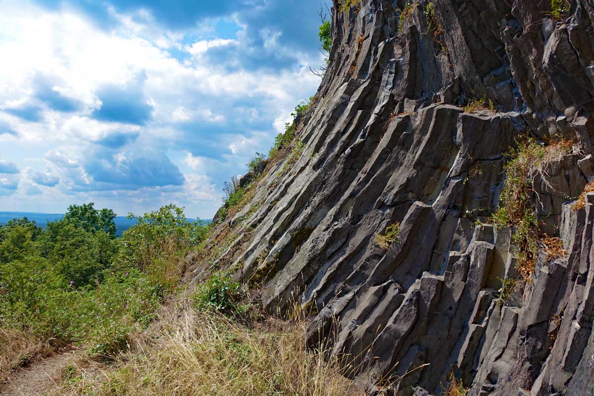 basaltsäulen hoher parkstein vulkan vulkankegel oberpfalz