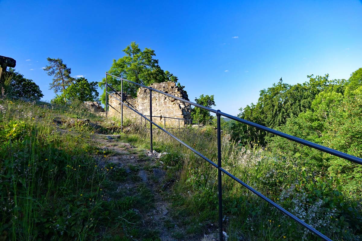 BURGRUINE RAUENECK (Haßberge) 13 ruine raueneck burgenwinkel haßberge ebern