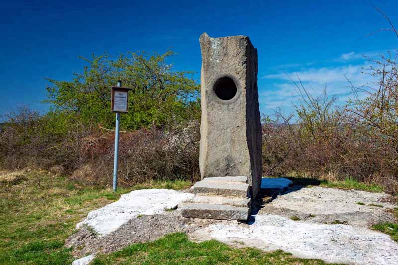wandern im naturpark frankenhöhe marktbergel erlebnispfad petersberg
