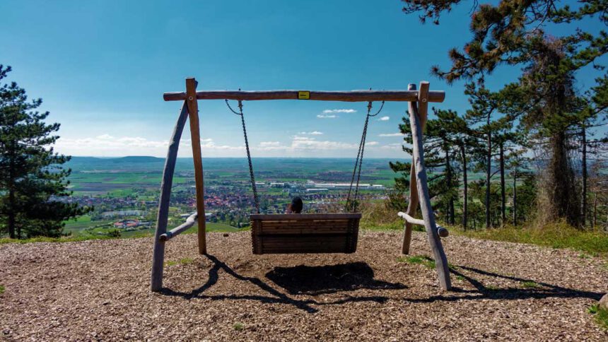 traumrunde schwanberg naturpark steigerwald schaukel