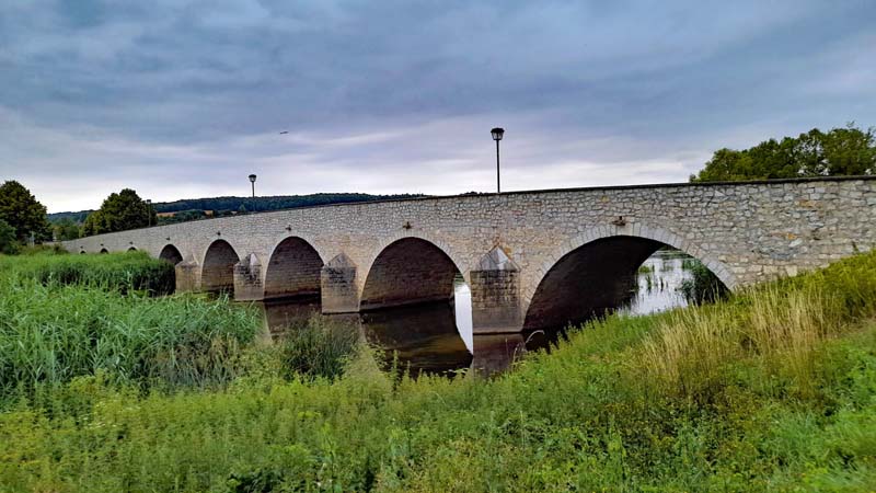 Geopark Lehrpfad Kalvarienberg Wörnitzstein 8 brücke wörnitzstein nördlinger ries kalvarienberg