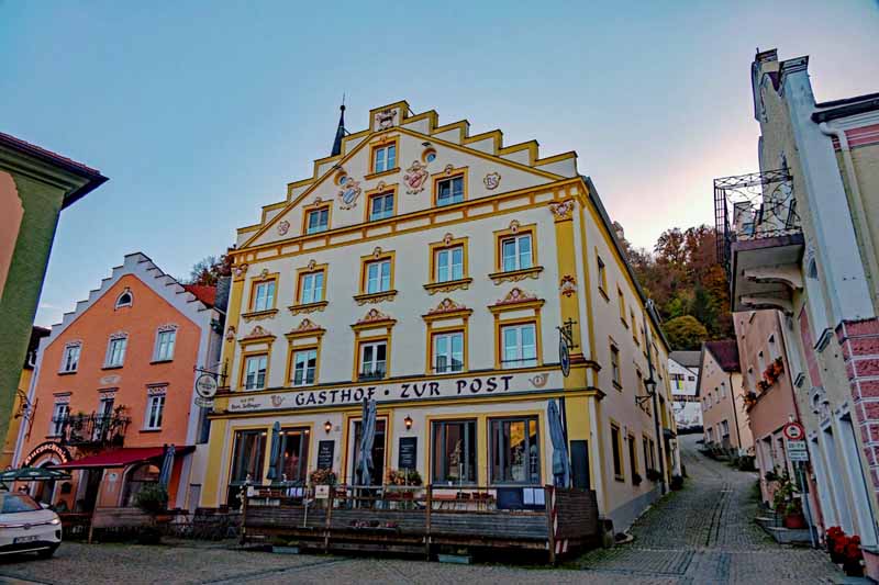 Drei-Burgen-Steig Riedenburg 25 marktplatz riedenburg cafe restaurant gaststätte