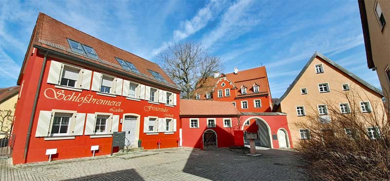 Von der Klauskirche zum Hexentor 13 pflegschloss betzenstein schlosshotel oberfranken fränkische schweiz wandern stadtrundgang