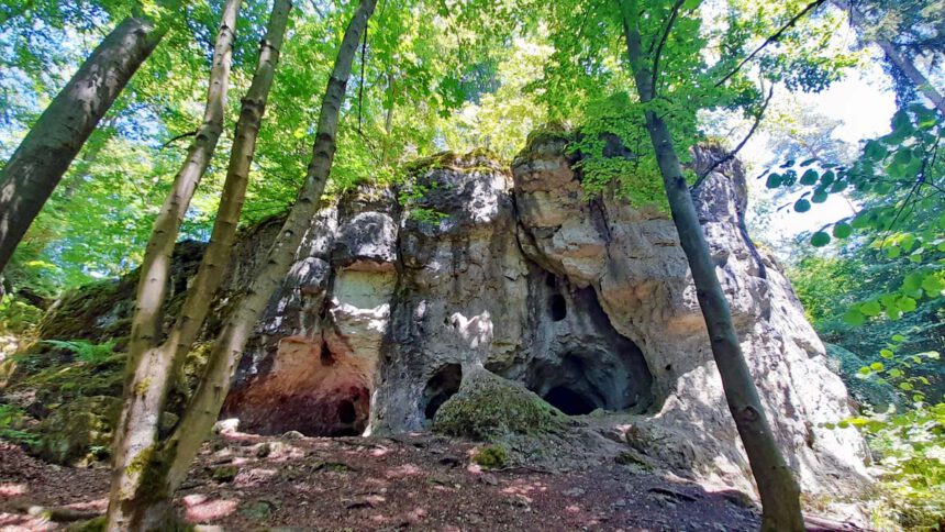 plecher höhlenweg veldensteiner forst wandern fränkische schweiz höhlen