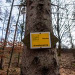wegweiser kreuzbergweg