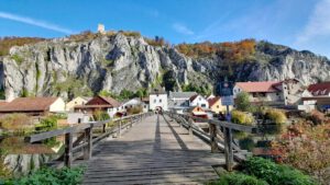 Befreiungshalle Kelheim 35 geotop niederbayern landkreis kelheim essing sesselfelsenwand