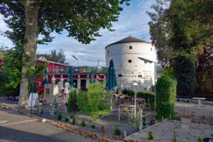 Bezauberndes Altmühltal 14 essen trinken gaststätte kelheim ausflug altstadt befreiungshalle