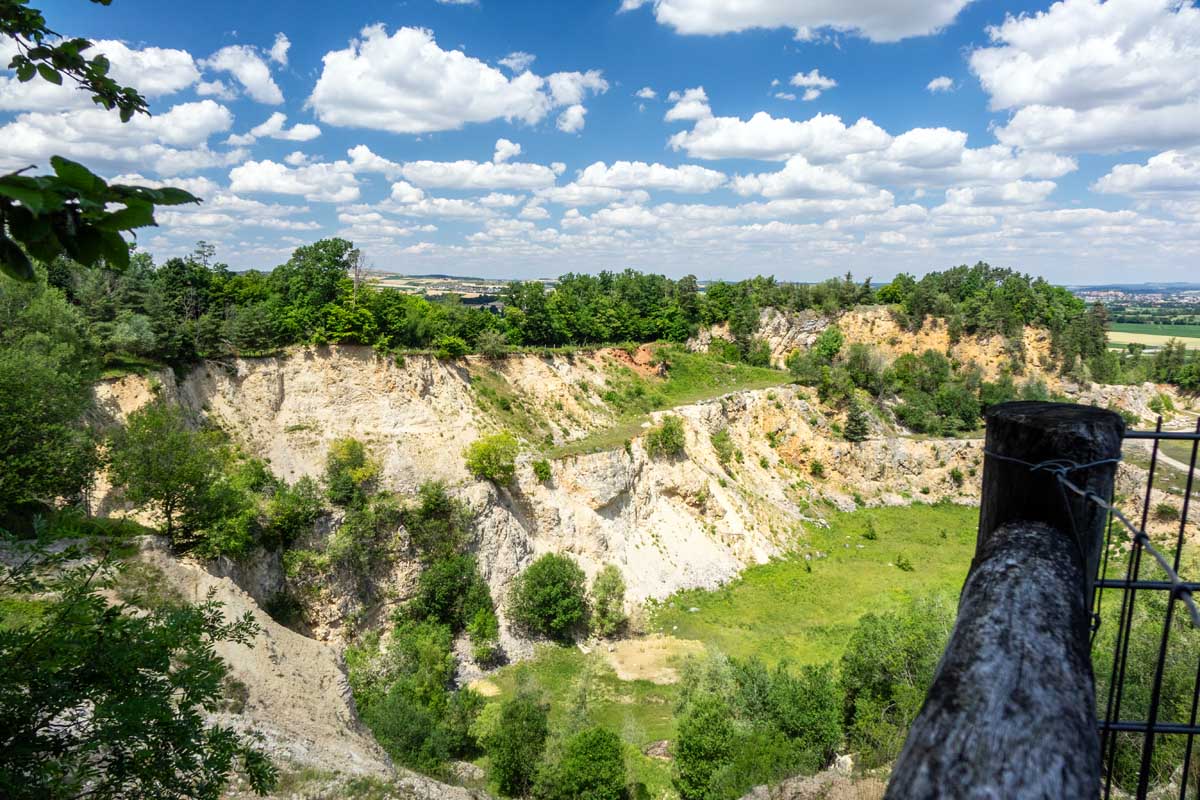 Vom Erlebnis-Geotop Lindle zu den Ofnethöhlen 21 erlebnis geotop lindle wanderung lehrpfad bayern schwaben ries