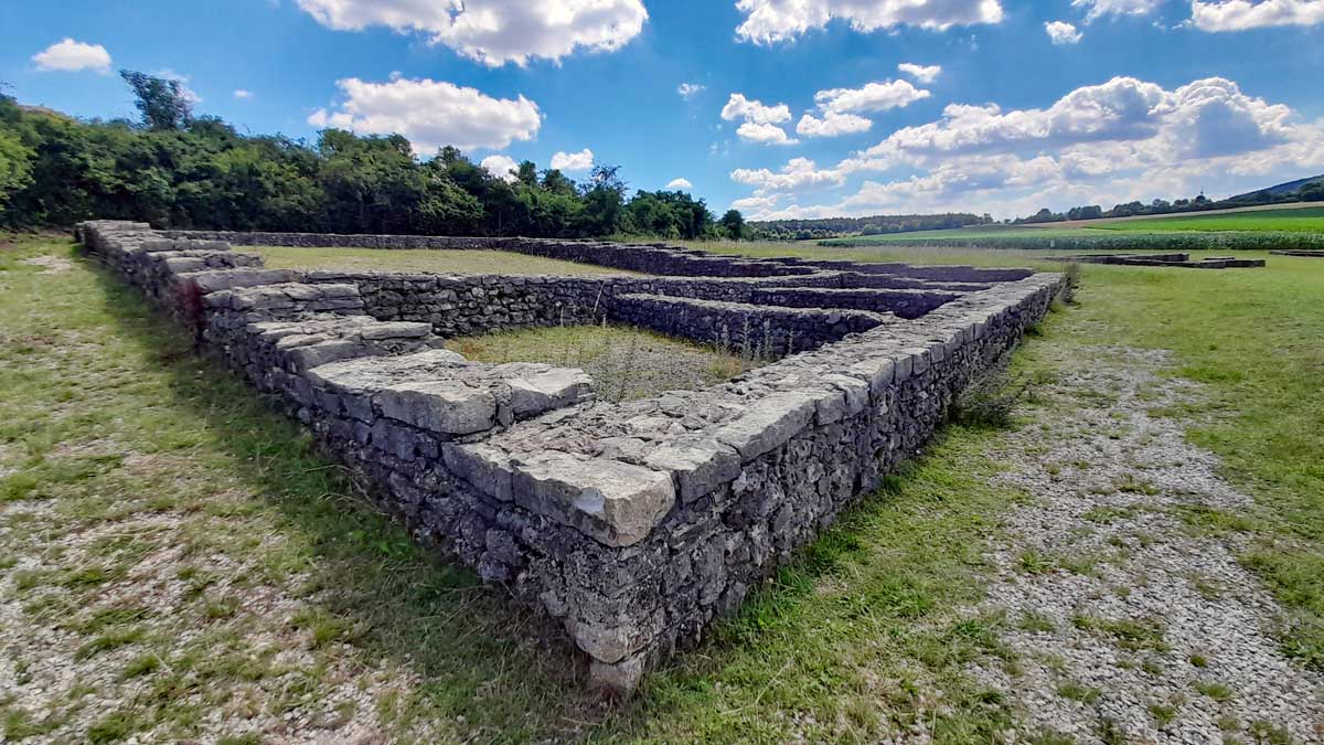 Vom Erlebnis-Geotop Lindle zu den Ofnethöhlen 12 villa rustica holheim ofnethöhle riegelberg nördlinger ries