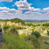 Vom Erlebnis-Geotop Lindle zu den Ofnethöhlen 5 geopark nördlinger ries geotop lindle steinbruch wandern