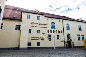 Befreiungshalle Kelheim 25 weißes bräuhaus kelheim biergarten essen trinken