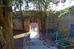 Abenberg - Wasser erleben Rundwanderweg 7 burgmauer burg abenberg mittelfranken ausflug wandern