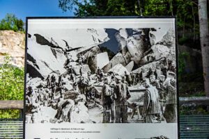 Weg des Granits in Flossenbürg 18 steinbruch kz flossenbürg gedenkstätte wandern ausflug