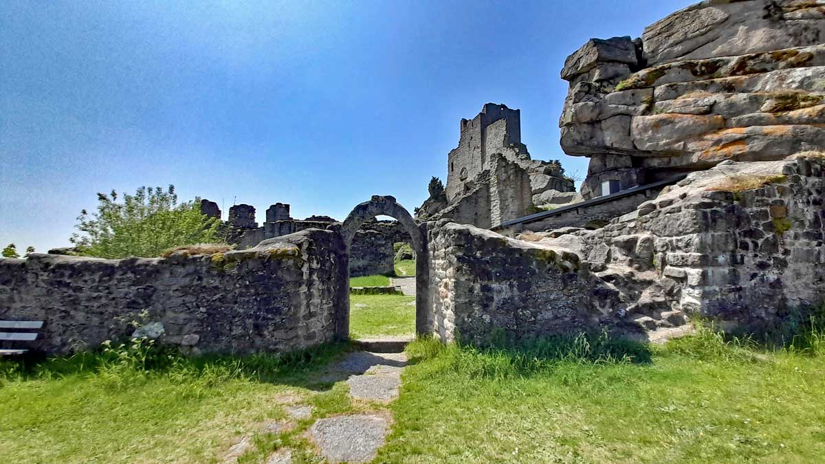 Weg des Granits in Flossenbürg 12 ausflug wandern oberpfalz flossenbürg burg ruine