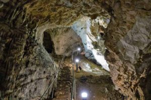 schauhöhle tropfsteinhöhle deutschland führung