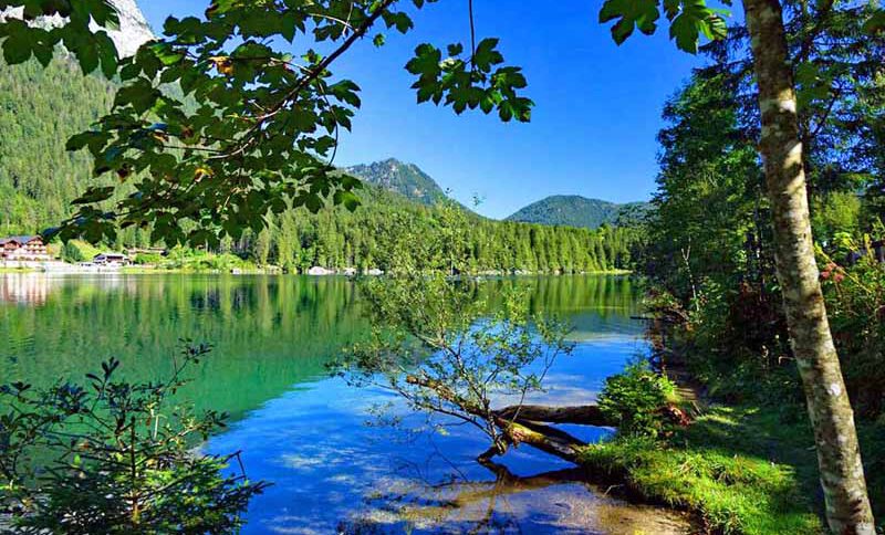 Eines der schönsten Motive im Berchtesgadener Land ist der Hintersee bei Ramsau