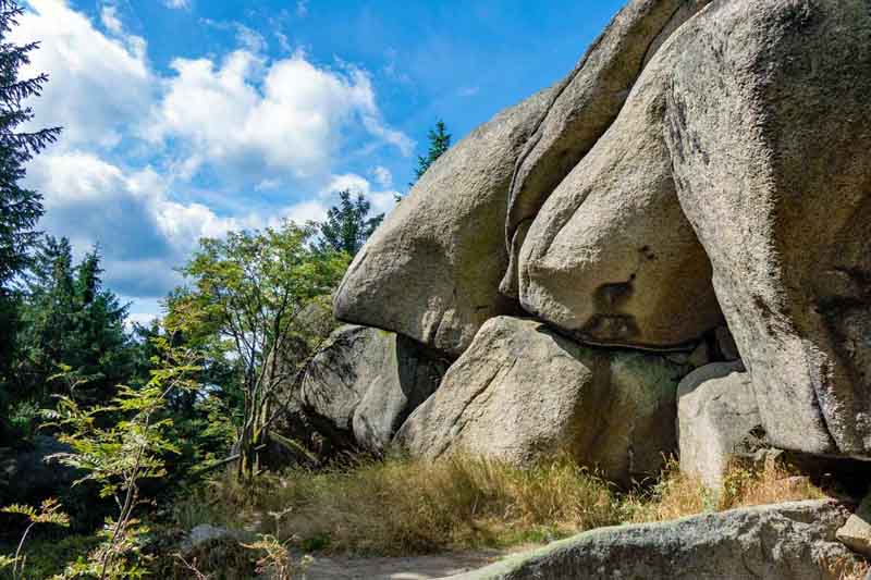 Die schönsten Wanderungen in Oberfranken - Teil 1 24 wanderung schneeberg nußhardt fichtelgebirge granitfelsen geotop landkreis wunsiedel